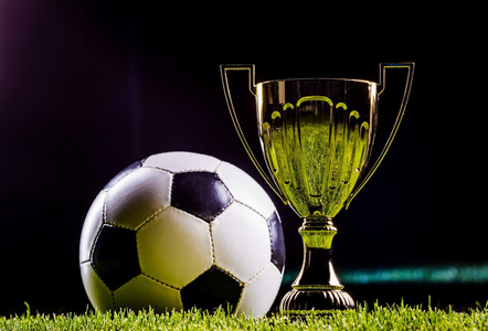 在当年的F 在当年的F