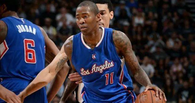 把球传到最 把球传到最