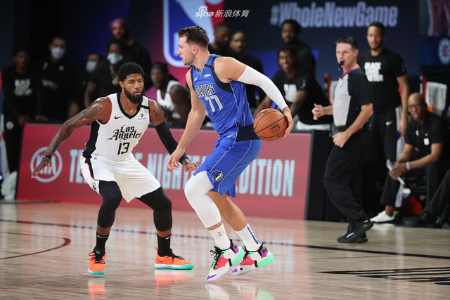 瓦兰丘纳斯 瓦兰丘纳斯