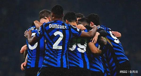 紧张激烈的 紧张激烈的