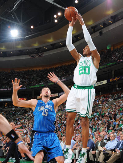 决定对攻上 决定对攻上