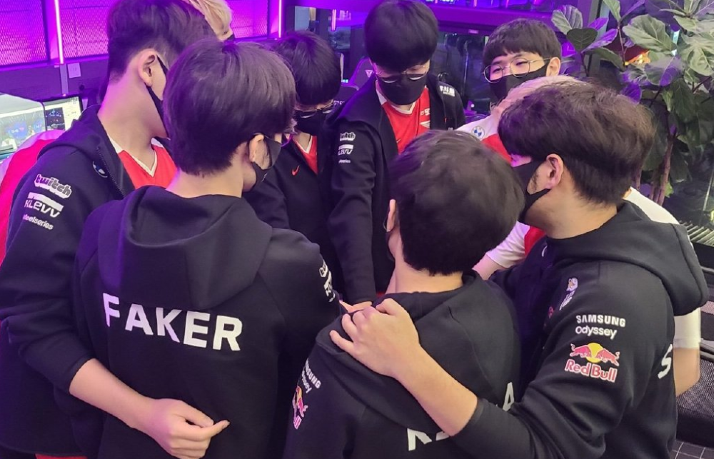 区域是潜在 区域是潜在